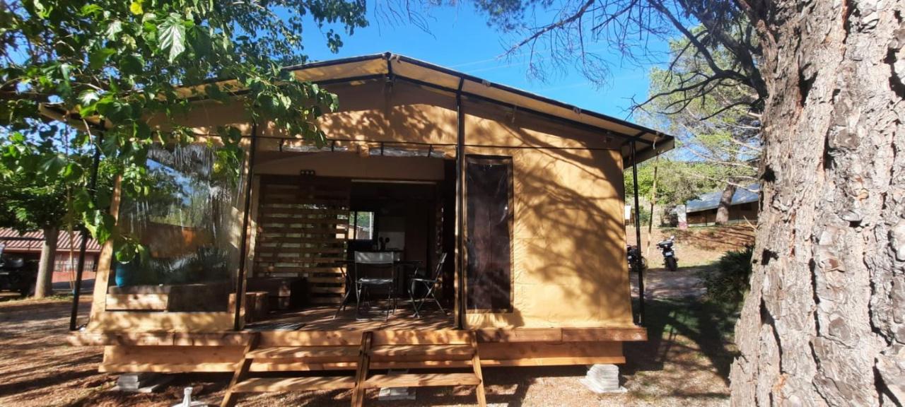 Camping Onlycamp Les Tuilleres Vercheny 外观 照片