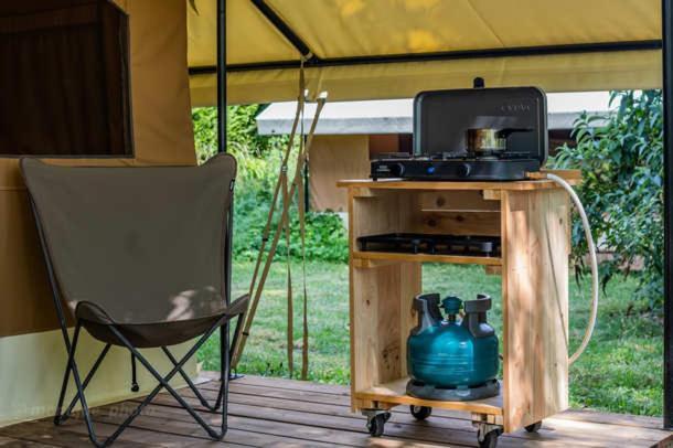 Camping Onlycamp Les Tuilleres Vercheny 外观 照片